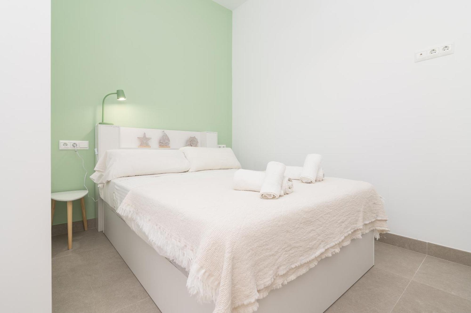 Suite Homes Alice Valentin Малага Екстер'єр фото